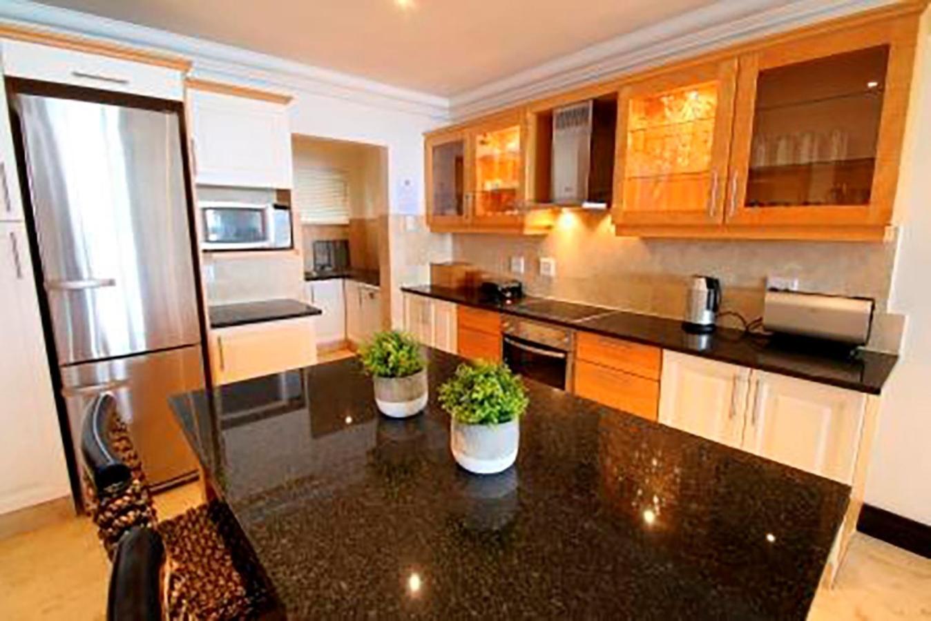 604 Manor - With Generator Apartment *